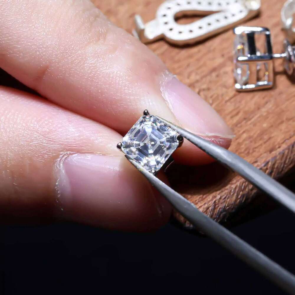 FEOBUR 2CT Asscher Cut Moissanite Stud Earrings for Women Men 925 Sterling Silver Sparkling Lab Diamond Ear Studs Anti-allergy 25H1226