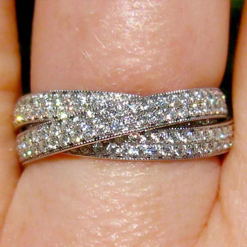 Huitan Trendy Lady Cross Ring with Shiny Zirconia Fashion Female Engagement Ceremony Accessories Modern Style Stylish Jewelry