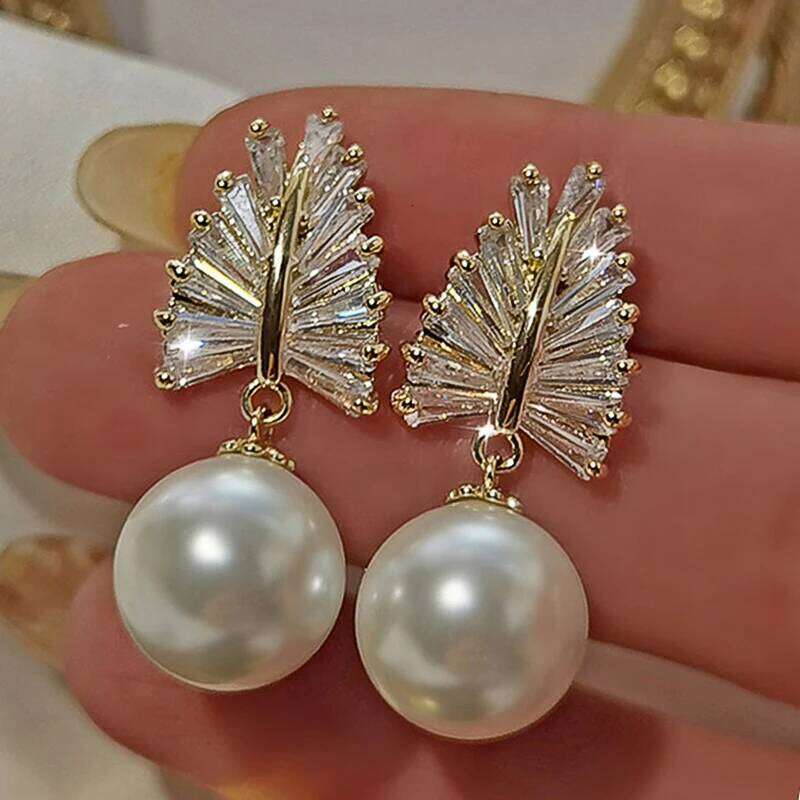 Huitan Sparkling CZ Simulated Pearl for Women Luxury Fashion Bride Wedding Dangle Earrings Hot Jewelry Drop Ship