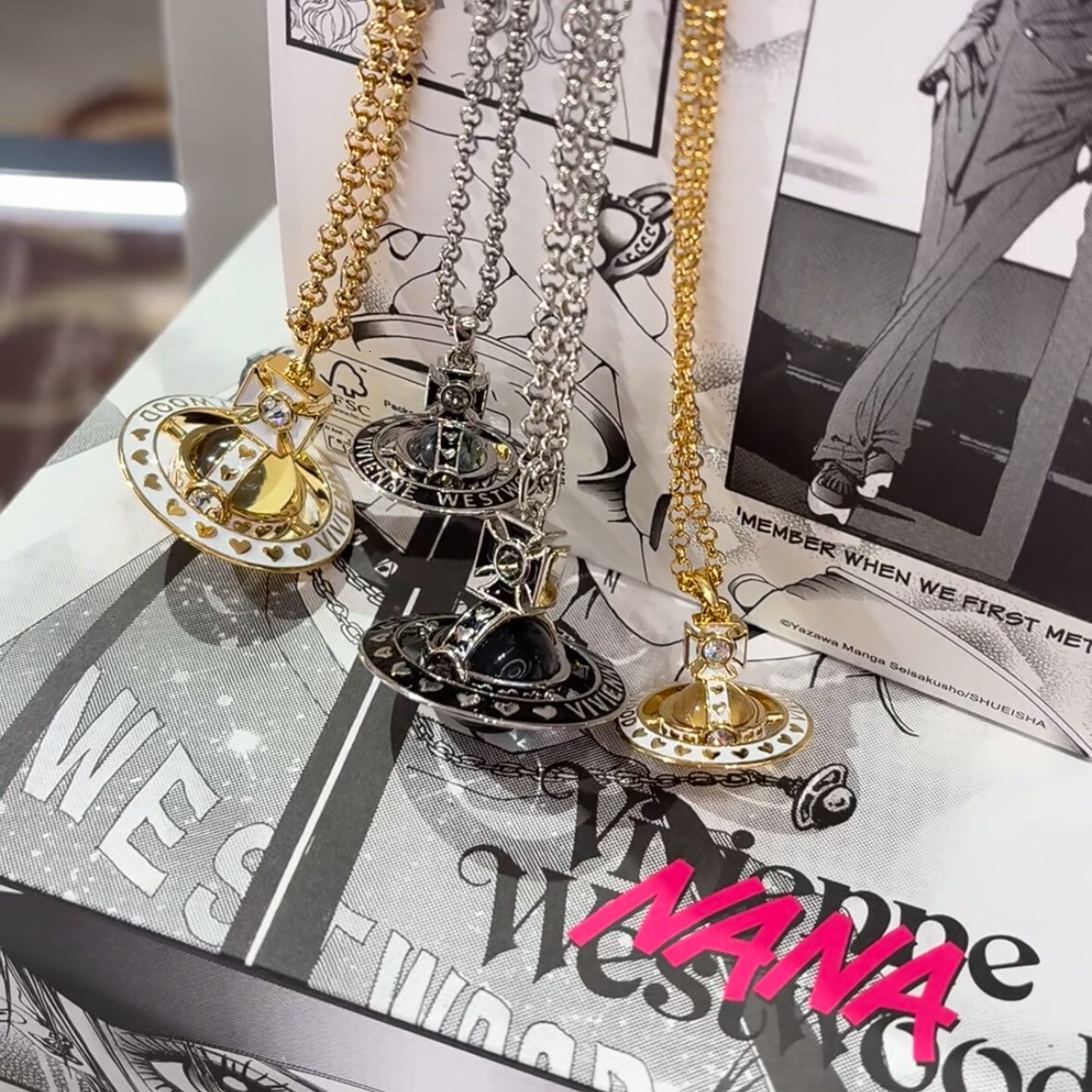 Designer Vivienes High-quality 25 New Style Empress Dowager Co-branded Nana Epoxy 3d Saturn Large Pearl Necklace Earrings Bracelet