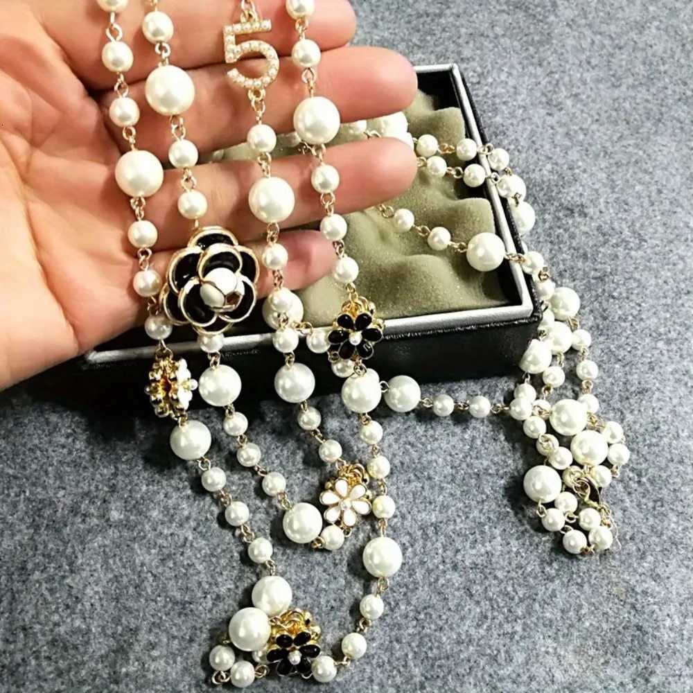 Luxury Japanese and Korean style number 5 Double layer flower imitation pearl long necklace Handmade beaded popular necklaceXJ251226