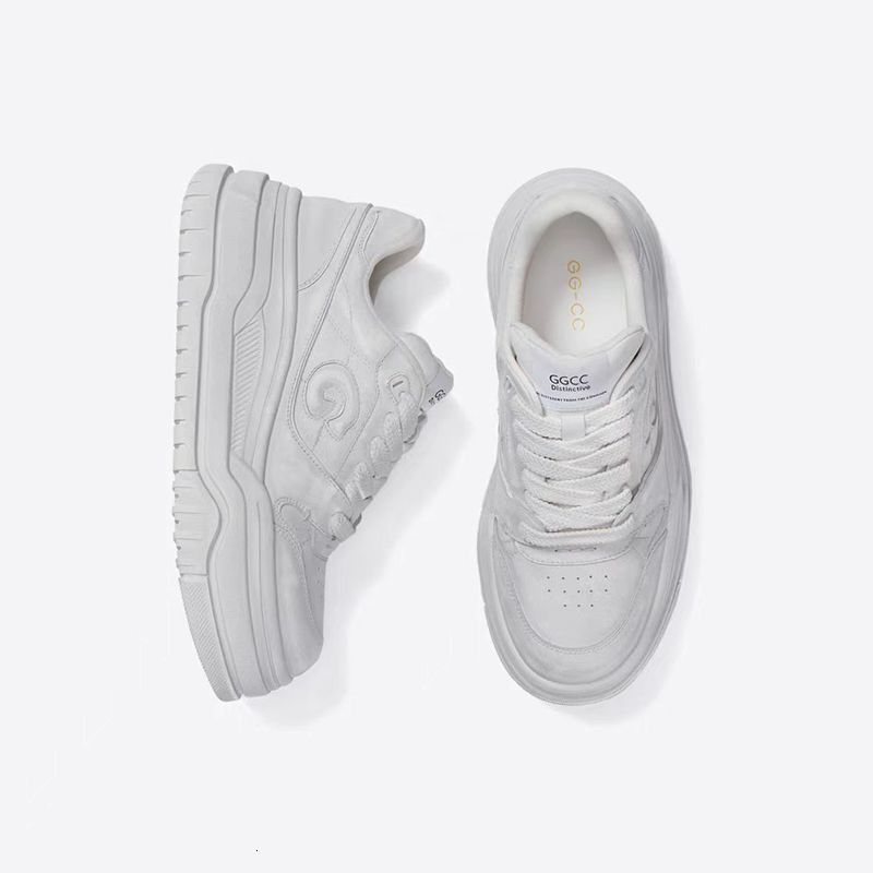 2025 Designer Fashion New Thick soled Sports Shoes for Women, Retro White Shoes
