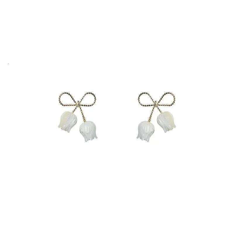 White Color Bowknot Tulip Flower Stud Earrings For Women Brincos Feminino Fashion Rhinestone Jewelry Christmas Girl Friend Gift 25H1226