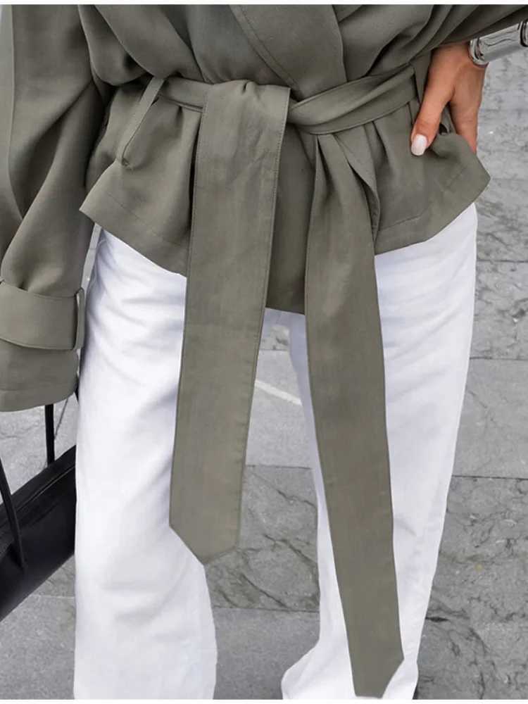 Lace Up Lapel Green Cropped Trench Coat Women Chic Full Sleeve Pocket Short Windbreaker Jacket Autumn Lady New Highstreet CoatsT251226