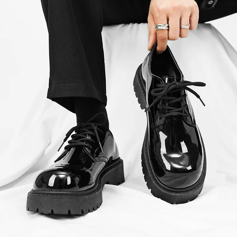 Mens British Style Leather Shoes Big Round Toe Anti-Slip Formal Casual Dress Shoes Comfortable Black Autumn Winter Fashion 251225