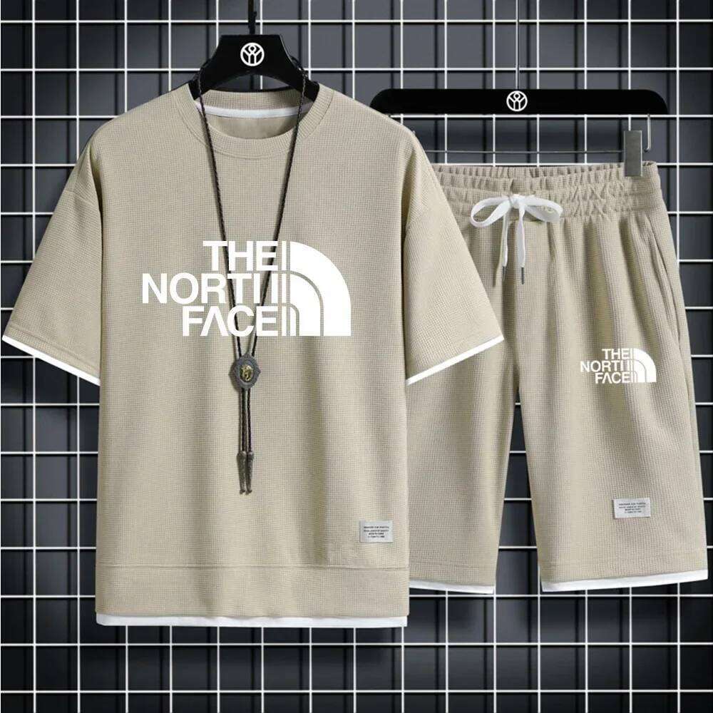 Designer Clothes New Summer Breathable Short Sleeved T Shirt And Shorts Two Piece Set Fashionable Outdoor Beach Casual Men S Suit Hot Selling