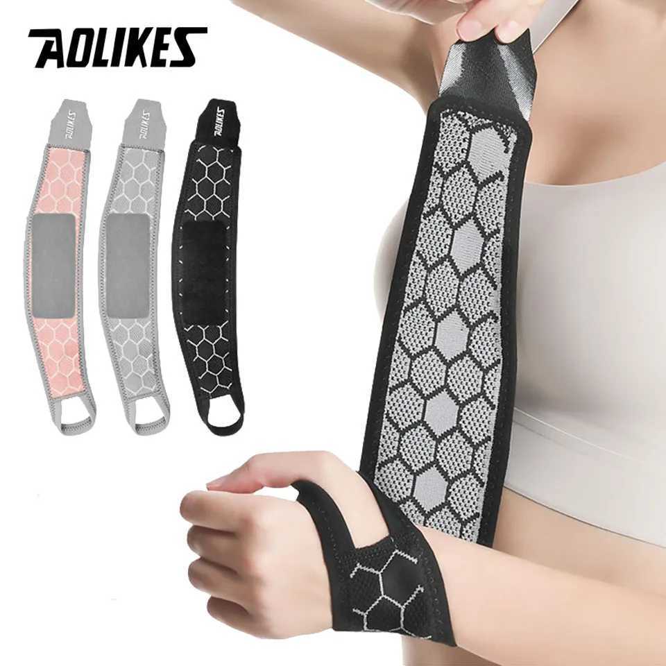 AOLIKES 1PCS New Wrist Brace for Carpal Tunnel Relief Light Support - Compression Wrist SupportWrist Guards Fit Right Left Hand M251226