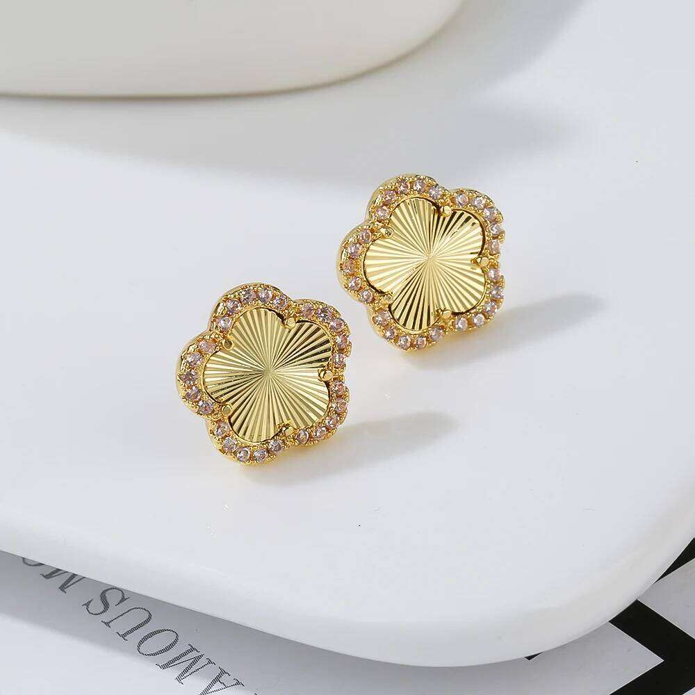 Exquisite High Quality Plant Flowers Geometric Five Leaf Petals Women Luxury Earrings Shiny Bridal Lovely Gift 25H1226