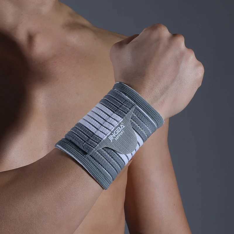 1PC Compression Adjustable Wrist Support Band for Weightlifting Basketball Outdoor Fitness Training Wrist Protection M251226