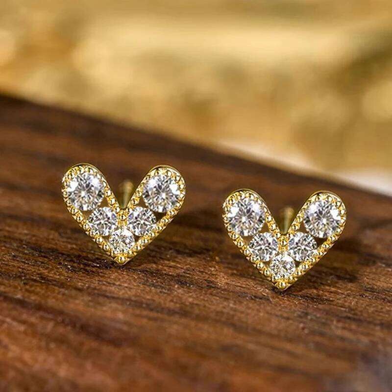 Huitan Shiny Heart Stud Earrings Female Fresh Style Gold Color Exquisite Love Accessory Trendy Simple Stylish Party Jewelry Hot 25H1226