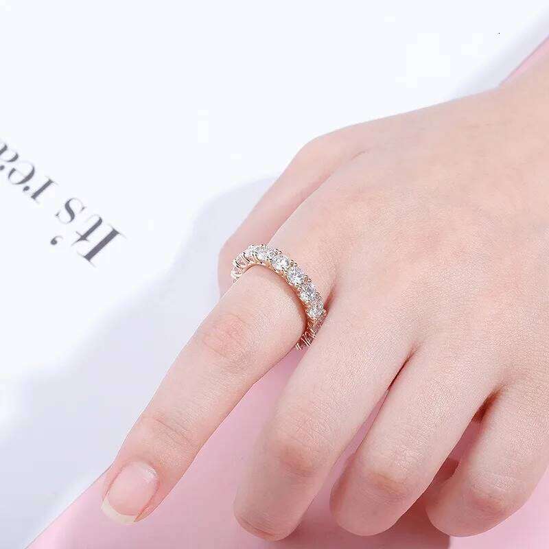Hip Hop Rock Jewelry 4mm Iced Out Cubic Zirconia Single Row Cocktail Rings For Women Party Birthday Gift