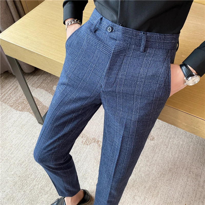 Spring and autumn checked trousers for men are trendy fashionable cool versatile as well business casual wear 251226