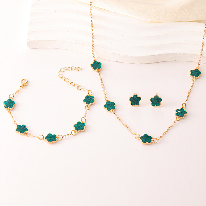 Luxury Creative Design Fashion Jewelry Hot Selling Lucky Flower Jewelry Set For Women Xiyin New Five-Leaf Clover Necklace Bracelet Earrings 3-Piece Se