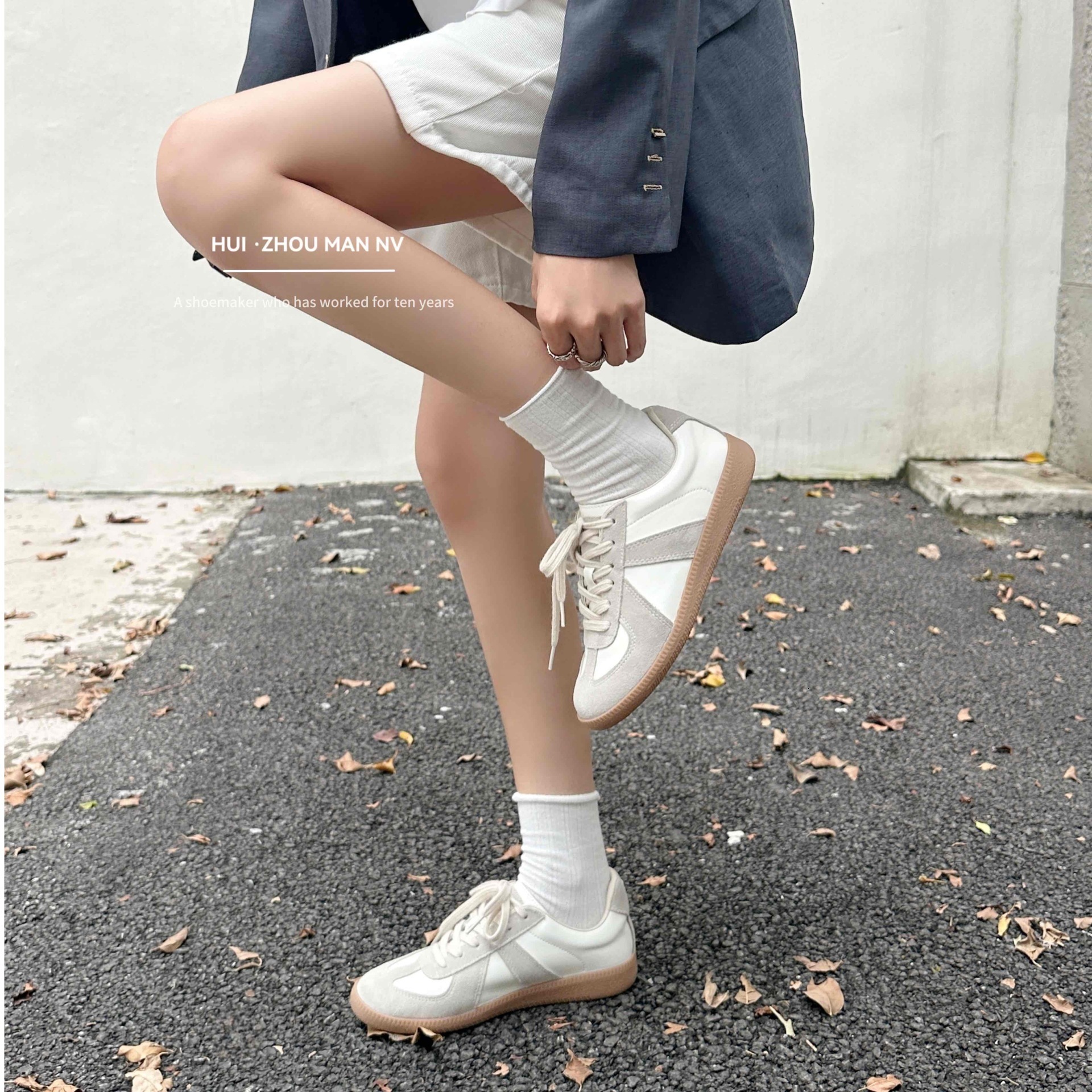 2025 Designer Fashion Retro Training Shoes New Color blocked Casual Sports Shoes