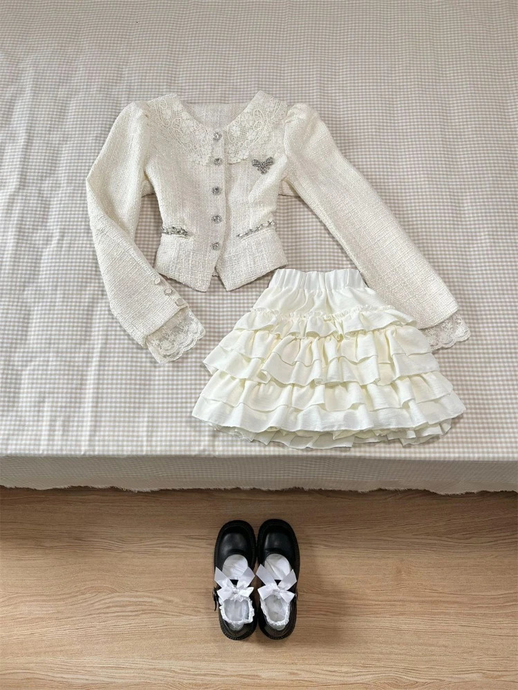 Korean Style Tweed Jacket Elegant Short Skirt 2 Piece Set Women Autumn Outfit Chic High End Retro Vintage Aesthetic Streetwear 251211