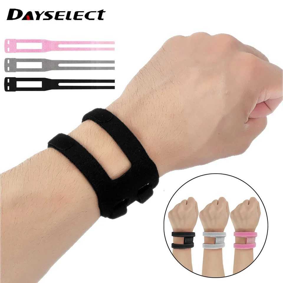 1Pcs Adjustable Support Wrist Brace Portable Thin Wrist Band Brace Injury Pain TFCC Tear Injury Brace Sports Yoga Fix Wrist Band M251226