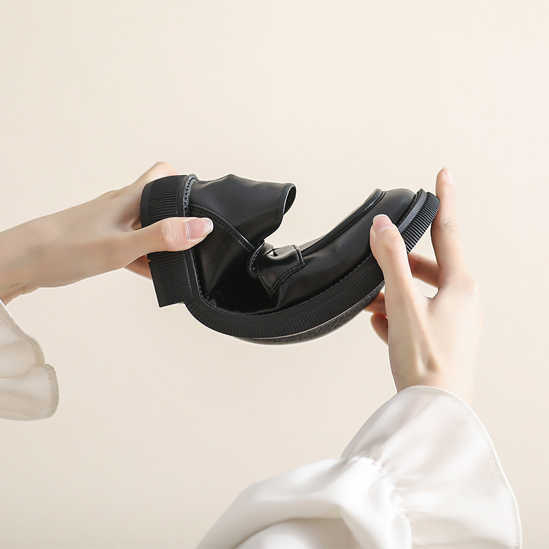 New Black Womens Shoes Derby Flats British Style Casual Female Sneakers Ladies' Footwear Shallow Mouth Loafers With Fur Soft