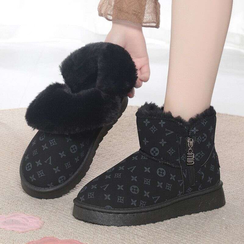 Women's Snow 2025 New Short Boots Winter Outdoor Wear Fleece Lined Thickened Slip-On Warm Cotton Shoes For Women