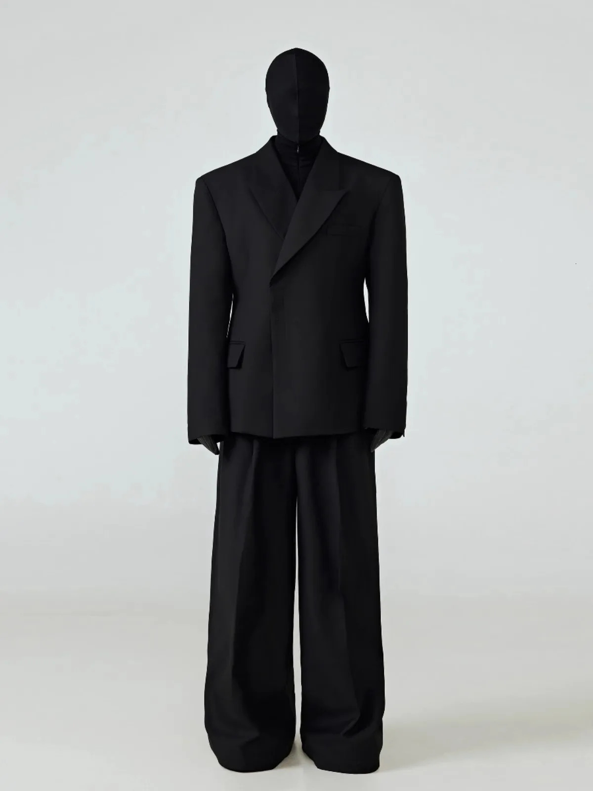 Mauroicardi Spring Autumn Black Fitted Blazers for Men Peaked Lapel Shoulder Pads Single Button y ner Clothes 251226