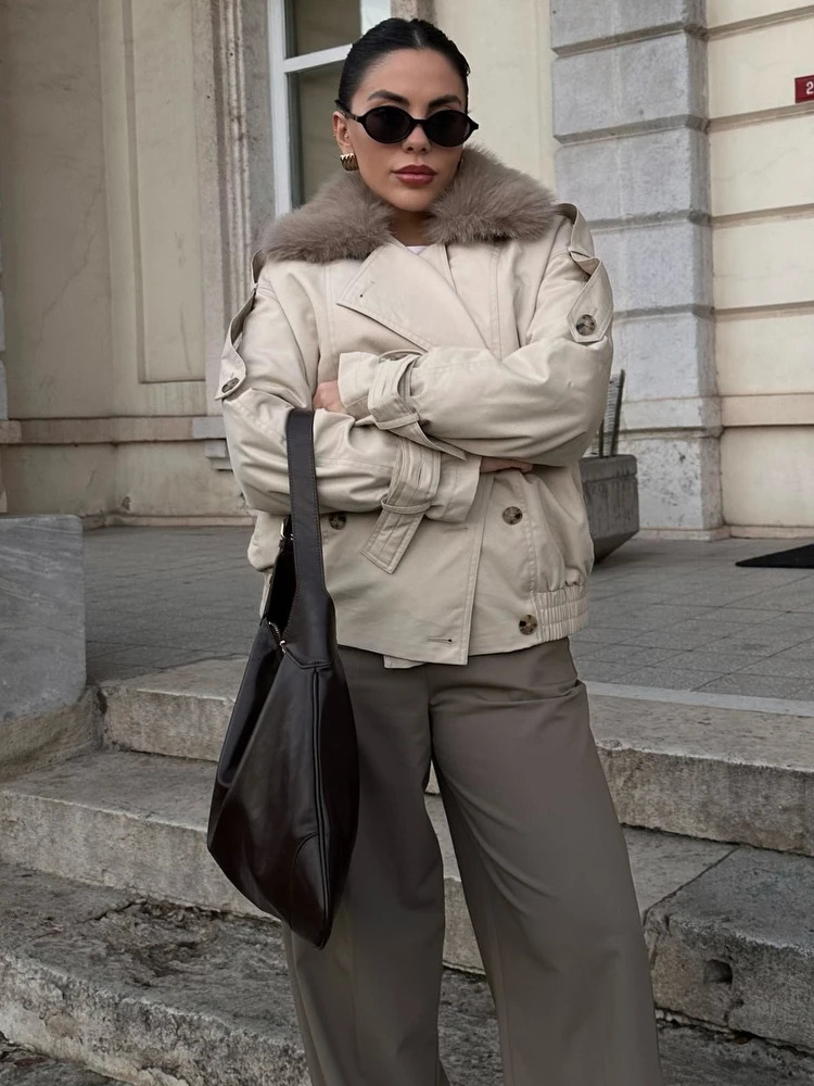 HH Fashion Women Faux Fur Short Trench Coat With Faux Fur Collar Female Winter Double Breasted Waterproof Windbreaker 251222