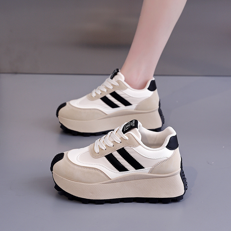 2025 Korean style designer fashionable thick soled white women's sports shoes