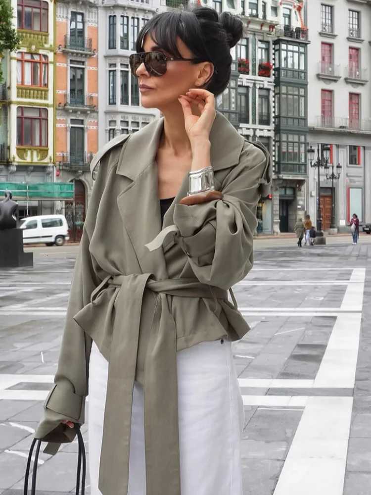 Lace Up Lapel Green Cropped Trench Coat Women Chic Full Sleeve Pocket Short Windbreaker Jacket Autumn Lady New Highstreet CoatsT251226