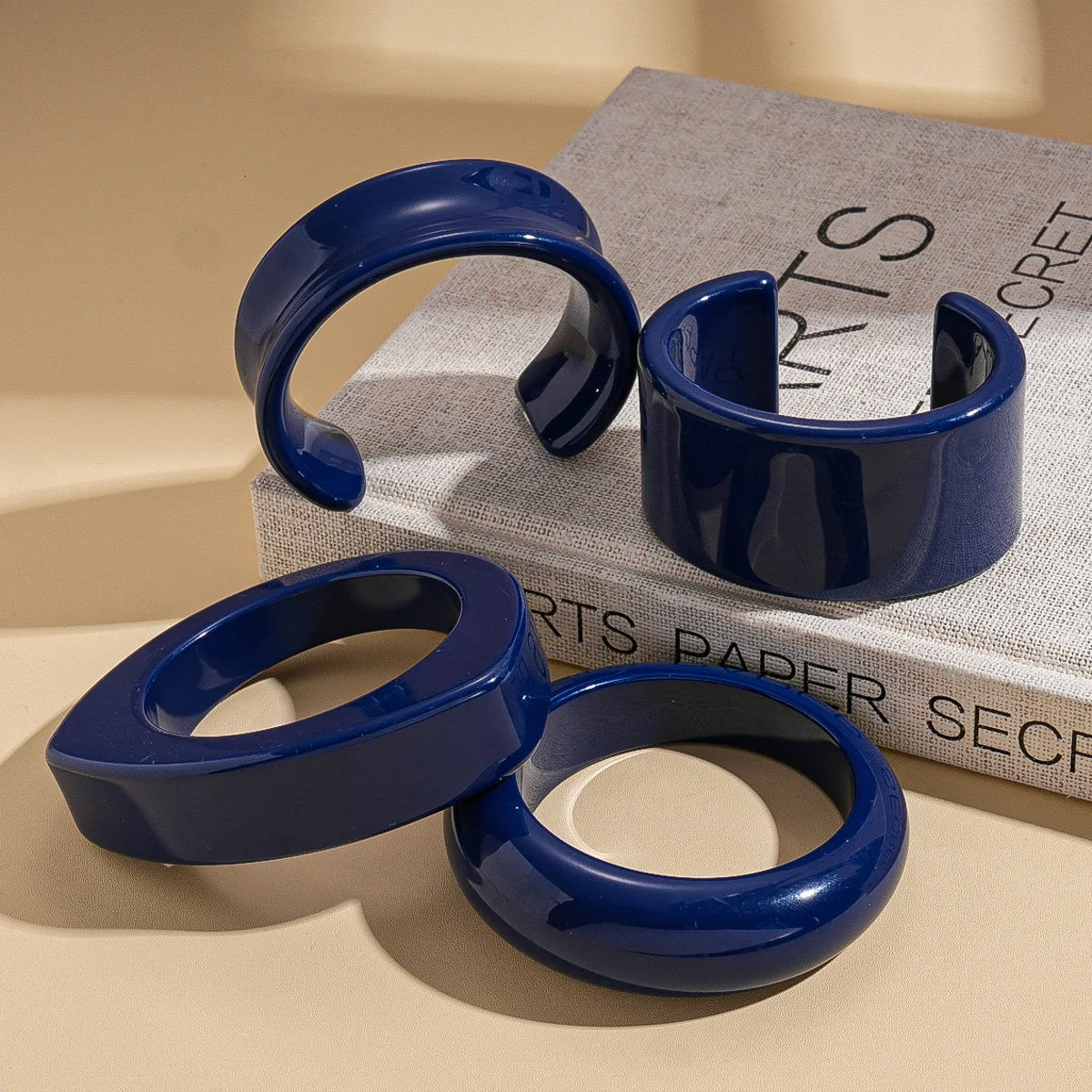 Sparkly y Blue Geometric Acrylic Resin Bangles for Women Men Large Statement Sequin Cuff Bracelets Highend Party Jewelry F 251219