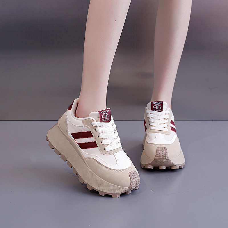 2025 Korean style designer fashionable thick soled white women's sports shoes