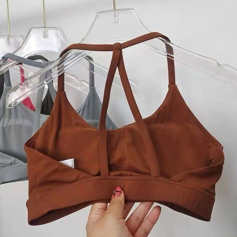 Beautiful Back Sports Underwear Women's Thin Shoulder Hanging Neck Strap Naked Feel bra Yoga Bra Fitness Training Tank Top 25T1226