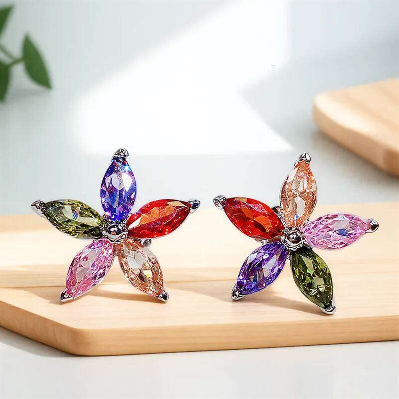 Rainbow Crystal Cute Star Flower Small Stud Earrings For Women Classic Silver Color Versatile Earring Female Daily Party Jewelry 25H1226