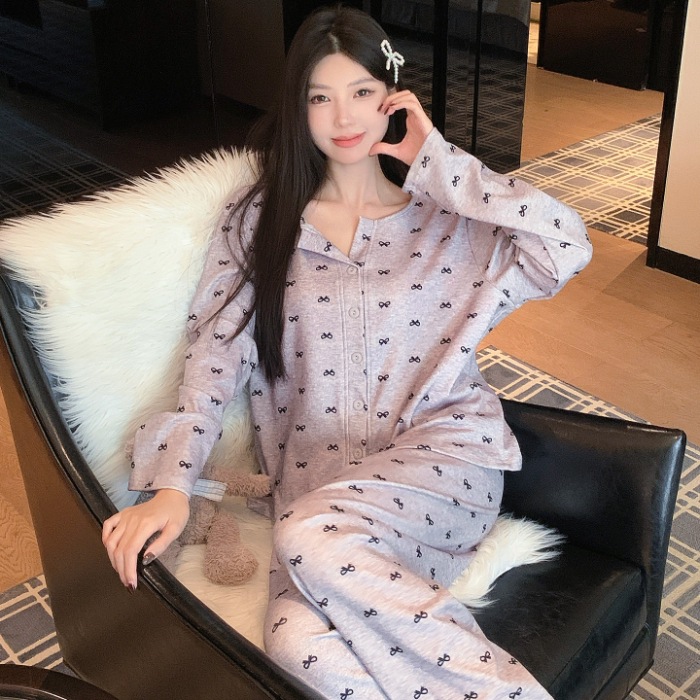 B1269-Chic Ladies' Coordination Garment - Soft V-neck Cardigan Top Paired with Sleek Harem Leggings