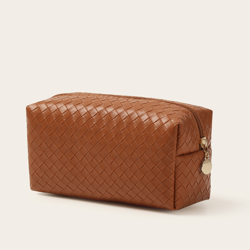 2025 new Vintage light luxury large-capacity hand-held makeup bag for women portable travel skincare product partitioned waterproof toiletries storage