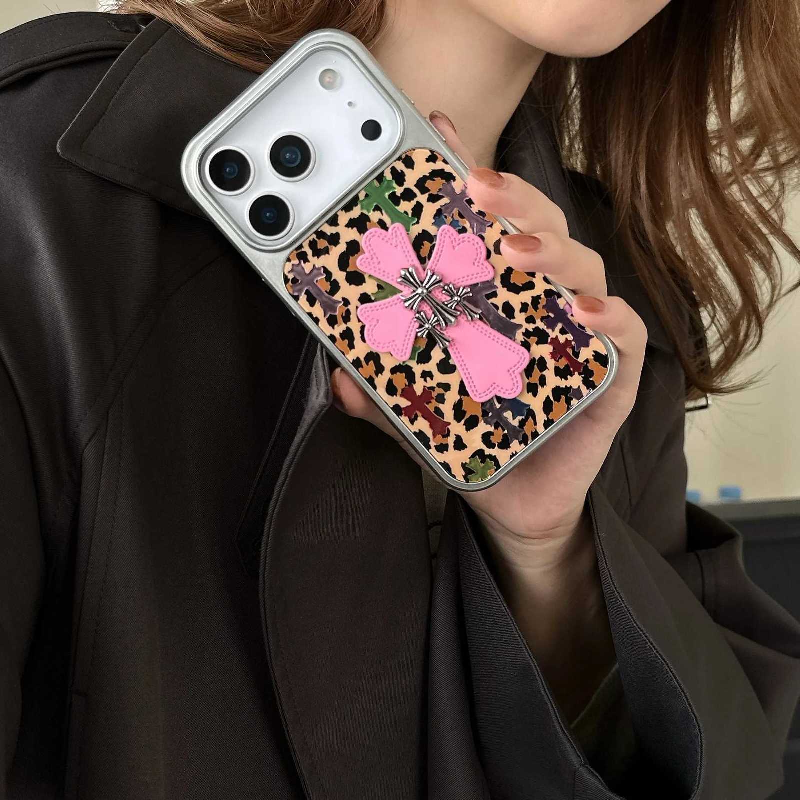 Silver-edged gold-plated leopard print Chre s phone case for iPhone 17 series Y251226