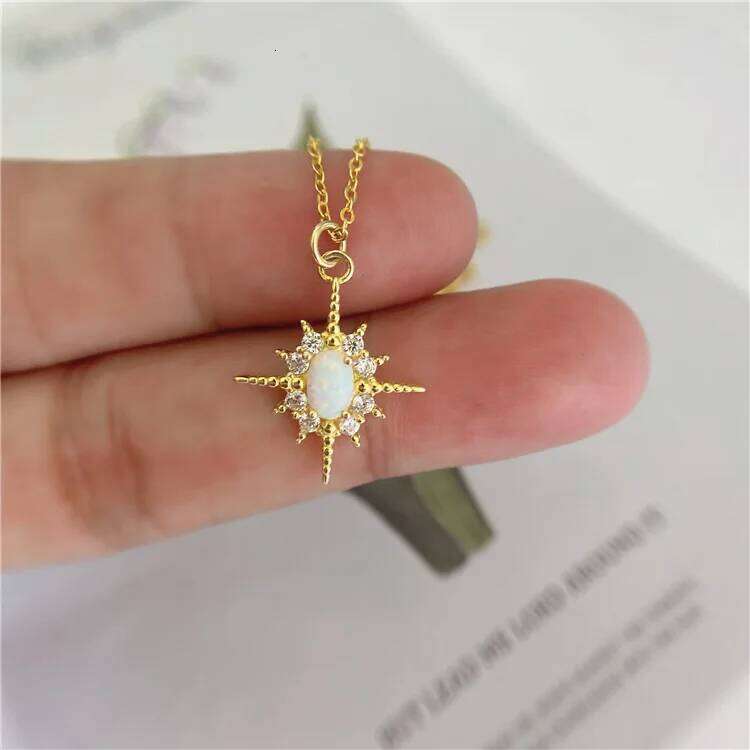 Exquisite S925 Sterling Silver Plated 14k Gold Inlaid Opal Sun sta Necklace Women's Fashion Simple Retro Ornament Clavicle Chain 25N1226
