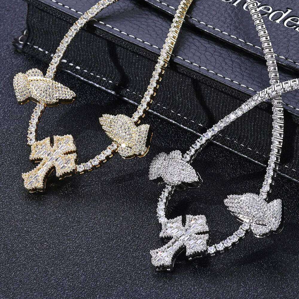 jewelry Hip Hop Necklace High Quality Sparkling 5A Cubic Zirconia Praying Hand Cross Charm Tennis Chain Dropshipping