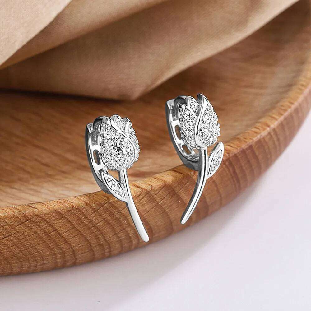 Huitan Korean Style Flower Shaped Hoop Earrings for Women Silver Color/Gold Color Fancy Girls Ear Accessories Trendy Jewelry