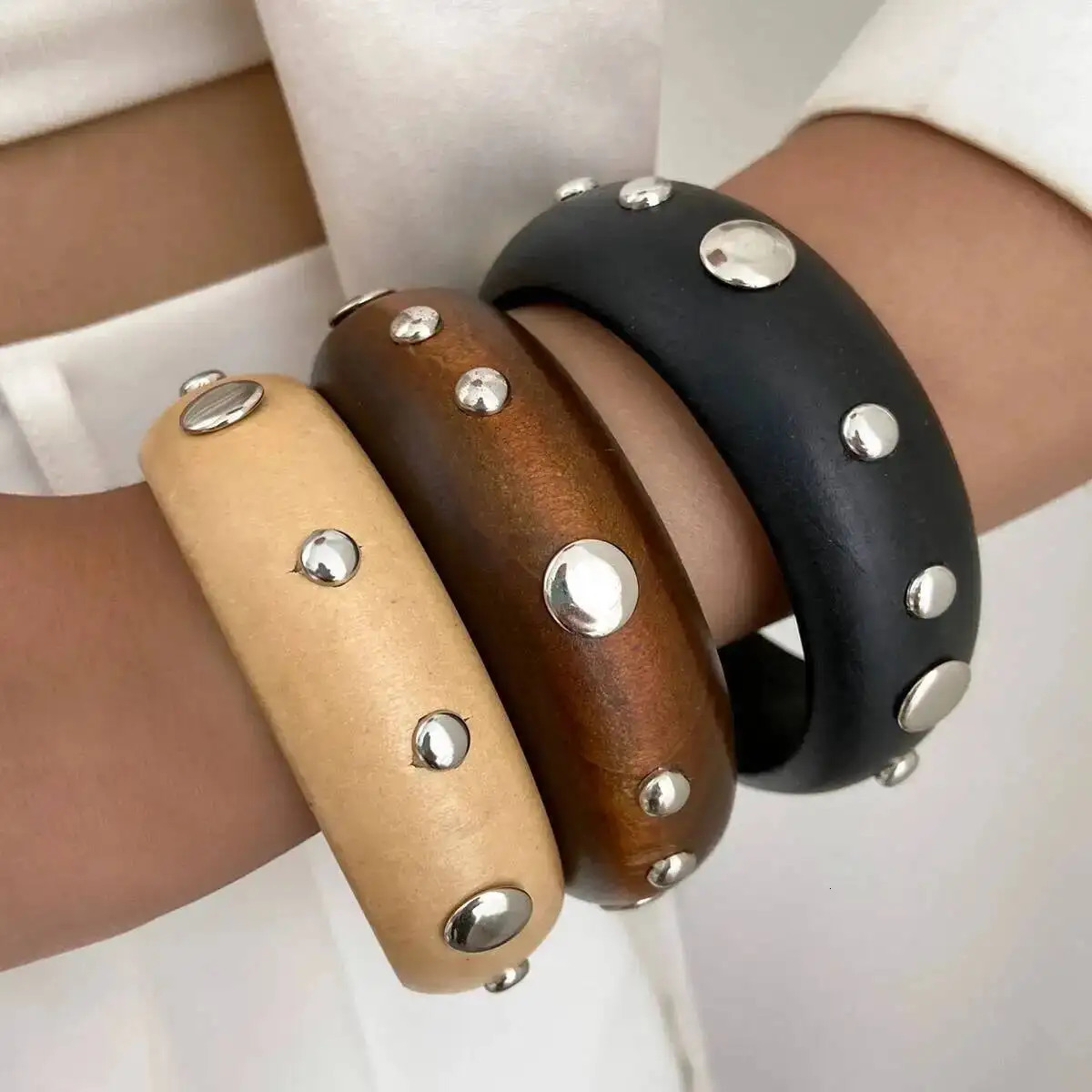 IngeSightZ Vintage Wooden Round Star Rivet Wide Bangle Ethnic Style Geometric y Charm Bracelets Wristband Jewelry 251219