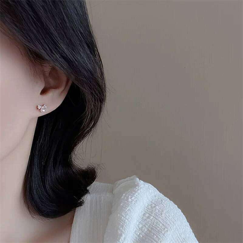 1-Pair French Retro Inlaid Synthetic Zircon Bow Splicing Imitation Pearl Pendant Earrings for Women's Daily Versatile 2024 New E 25H1226