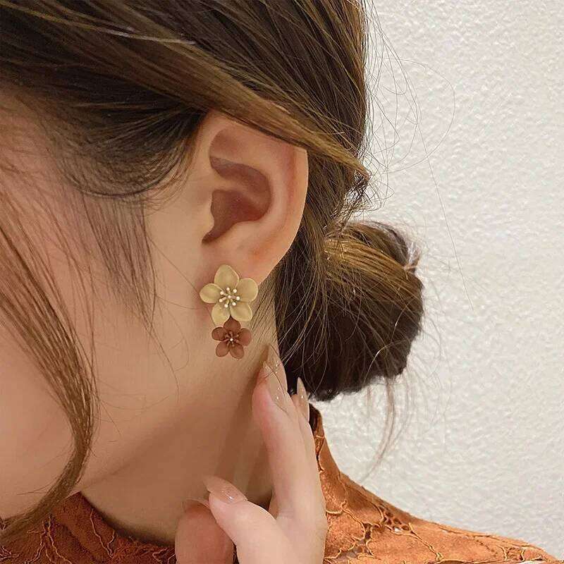 2024 Fashion Brown Two Color Flower Drop Dangle Earrings for Women Wedding Party Girl Elegant Jewelry Accessories 25H1226