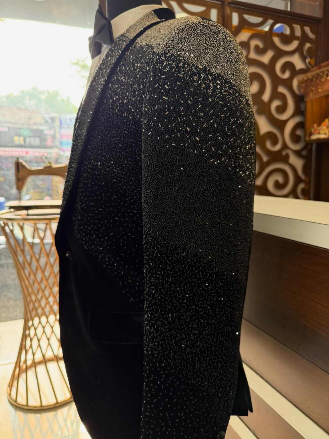 Luxurious Wedding Tuxedos Handmade Beaded Shawl Lapel Men Suit Exquisite 2 Piece Set Jacket Pants Evening Groom Coat Customized