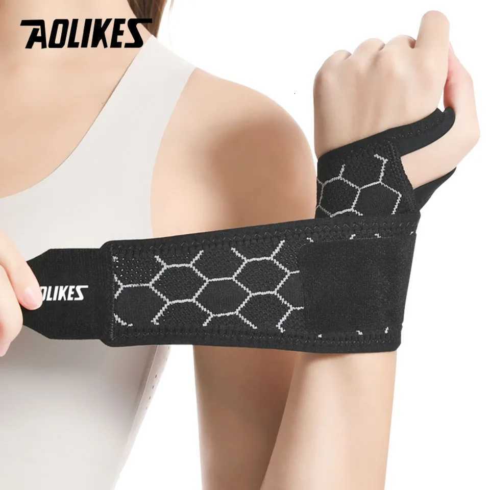 AOLIKES 1PCS New Wrist Brace for Carpal Tunnel Relief Light Support - Compression Wrist SupportWrist Guards Fit Right Left Hand M251226