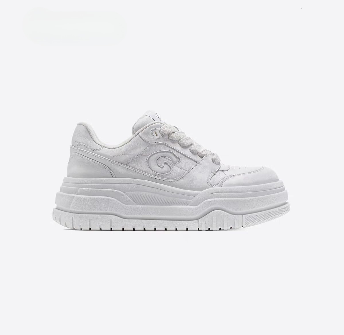 2025 Designer Fashion New Thick soled Sports Shoes for Women, Retro White Shoes