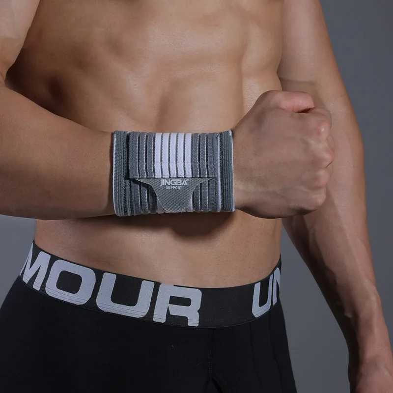 1PC Compression Adjustable Wrist Support Band for Weightlifting Basketball Outdoor Fitness Training Wrist Protection M251226