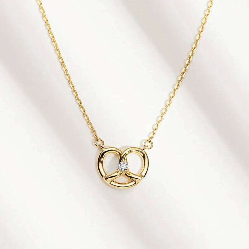 Huitan Chic Design Female Love Necklace Gold Color O Chain Exquisite Neck Accessories for Women Daily Fashion Versatile Jewelry