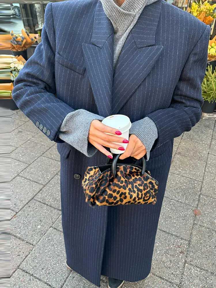 Elegant Striped Womens Long Coat Loose Double Breasted Lapel Pocket Full Sleeve Lady Jacket 2025 Autumn Winter Lady OutwearT251226