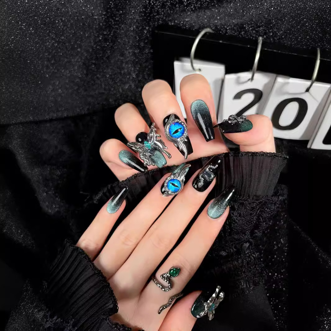 European and American heavy industry pure handmade wearable nails boutique nail patches finished products wholesale metal butterfly fake nails are rem