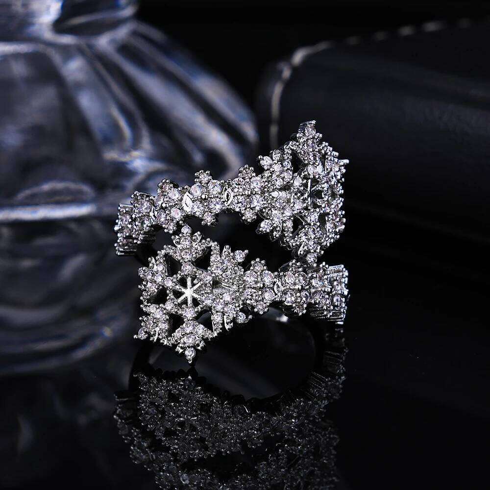Winter Iced out Snowflakes Christmas Rings Sets Women's Fashion Jewelry for Anniversaries & Holidays