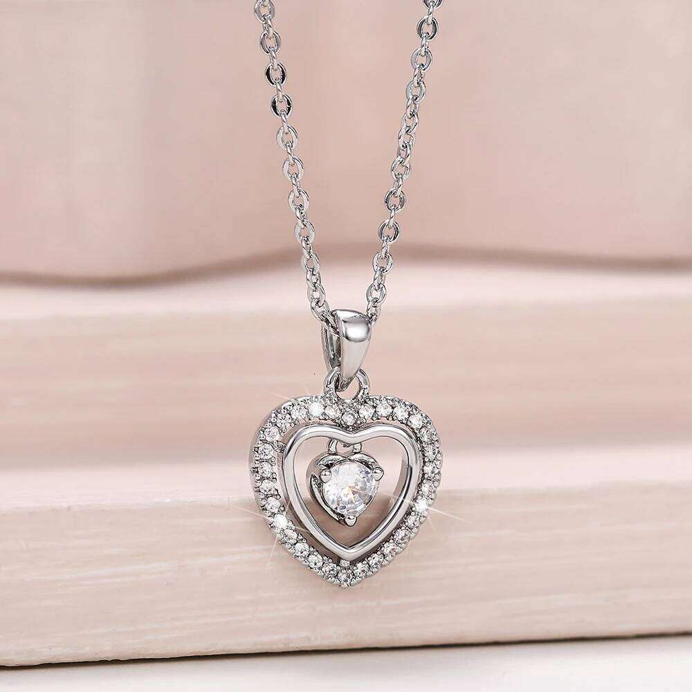 Huitan Heart/Moon/Circle/Bee Women Pendant Necklace Inlaid Shiny CZ Fresh Style Party Daily Versatile Accessories Chic Jewelry