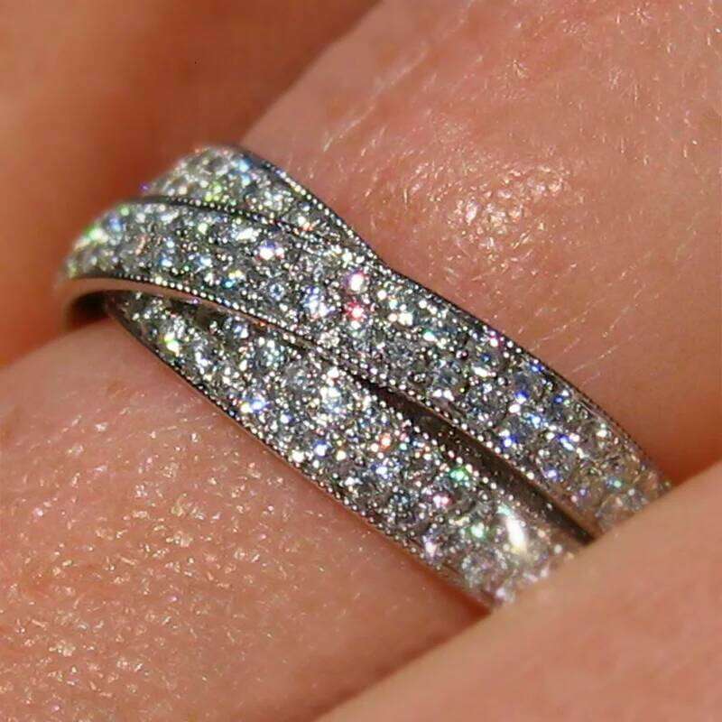 Huitan Trendy Lady Cross Ring with Shiny Zirconia Fashion Female Engagement Ceremony Accessories Modern Style Stylish Jewelry