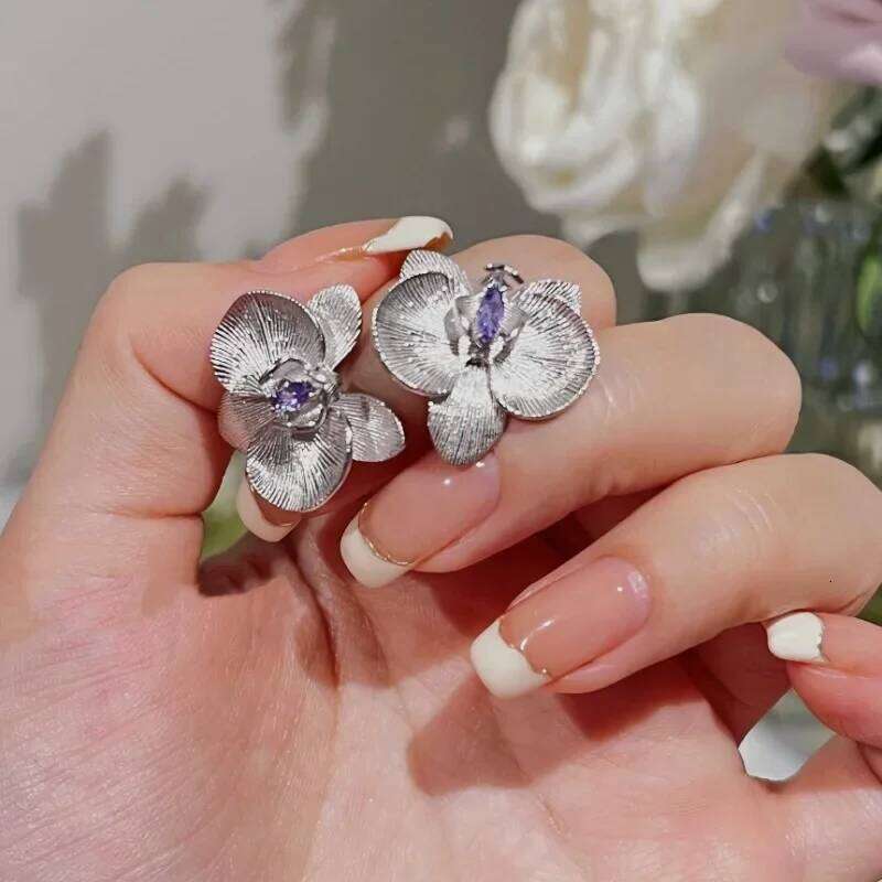 Fresh moth orchid Flower Purple Crystal earrings for women Light Luxury Exquisite wire drawing earings stud Romantic Jewelry 25H1226